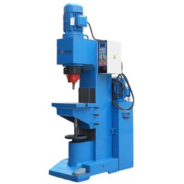 Large radial riveting machine